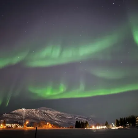 Arctic Nine Rom - Nr 1 - On The Island Tromsø