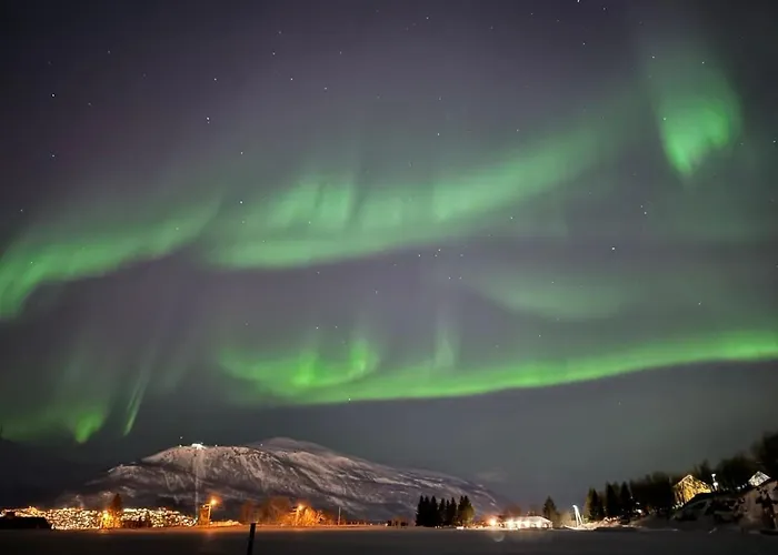 Arctic Nine Rom - Nr 1 - On The Island Tromsø